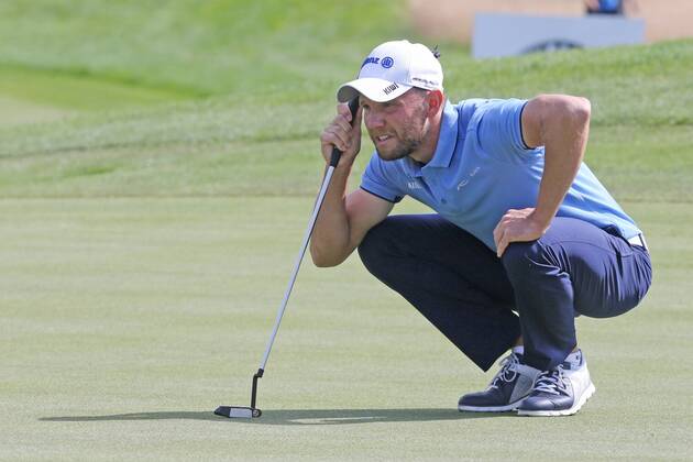Max Kieffer (GER) spielt um den Sieg mit, 3. Tag, Putting Linie kontrollieren 30. BMW International Open, Golf, Golf Open, Gut Laerchenhof, Koeln, 23.06.2018 BMW International Open , Golf Koeln Copyright: xRoskaritzx Eibner-Pressefotox EP_fh_rrz