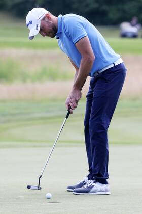 Max Kieffer (GER) spielt um den Sieg mit, 3. Tag, Einlochen, 30. BMW International Open, Golf, Golf Open, Gut Laerchenhof, Koeln, 23.06.2018 BMW International Open , Golf Koeln Copyright: xRoskaritzx Eibner-Pressefotox EP_fh_rrz