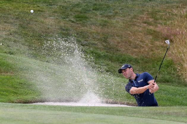 Martin Kaymer (GER) spielt um den Sieg mit, Erfolgreicher Schlag aus dem Bunker, Sand, Bunkerschlag, 4. Tag, 30. BMW International Open, Golf, Golf Open, Gut Lärchenhof, Köln, 24.06.2018 BMW International Open , Golf Köln Copyright: xRoskaritzx Eibner-Pressefotox EP_fh_rrz