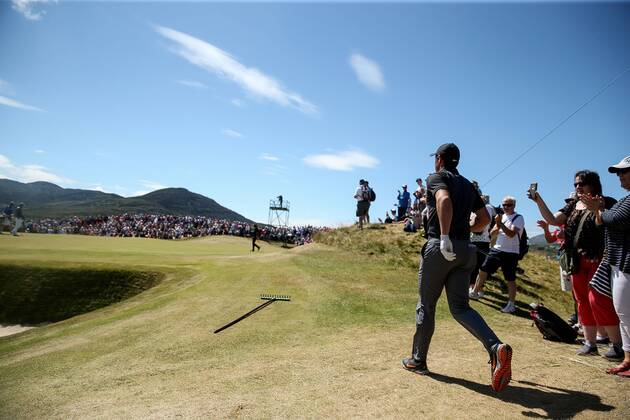 2018 Dubai Duty Free Irish Open - Day 2, Ballyliffin Golf Club, Co. Donegal 6 7 2018 Rory Mcilroy makes his way to the 9th green Rory Mcilroy makes his way to the 9th green 6 7 2018  Copyright: x©INPHO OisinxKeniryx MT2_5666