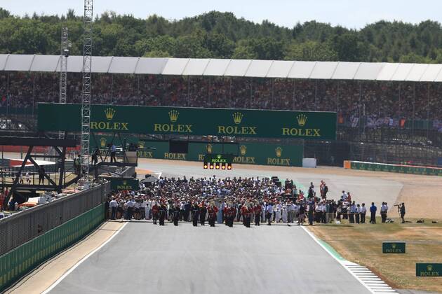 8th July 2018, Silverstone Circuit, Silverstone, England; British Formula One Grand Prix, Race Day; The drivers lined up on the grid  ActionPlus12045452 Octane