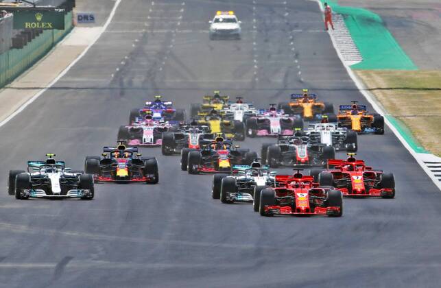 Sport - Bilder des Tages Gelungener Start von Sebastian Vettel (Scuderia Ferrari) GBR, FIA, Formel 1, Grosser Preis von Grossbritannien, Rennen Silverstone Copyright: xEIBNER Illmannx EP_EER