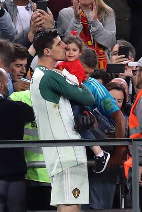 Belgium s goalkeeper Thibaut Courtois and his daughter pictured after the semi final match between the French national soccer team Les Bleus and Belgian national soccer team the Red Devils, in Saint-Petersburg, Russia, Tuesday 10 July 2018. BRUNOxFAHY x05382370x