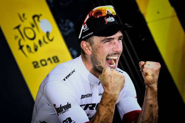 Sport Themen der Woche KW28 Sport Bilder des Tages German John Degenkolb of Trek-Segafredo celebrates on the podium after winning the eighth stage of the 105th edition of the Tour de France cycling race, from Arras Citadelle to Roubaix (156,5 km), in France, Sunday 15 July 2018. This year s Tour de France takes place from July 7th to July 29th. YORICKxJANSENS  x05386789x