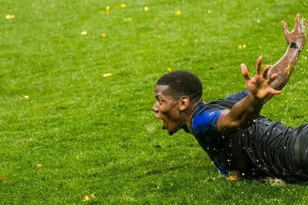 Fußball, WM Finale 2018 in Moskau, Frankreich - Kroatien 180715 Paul Pogba of France celebrate after winning the FIFA World Cup WM Weltmeisterschaft Fussball final match between France and Croatia on July 15, 2018 in Moscow. Photo: Petter Arvidson BILDBYRN kod PA 92087 Copyright: PETTERxARVIDSON BB180715PA432