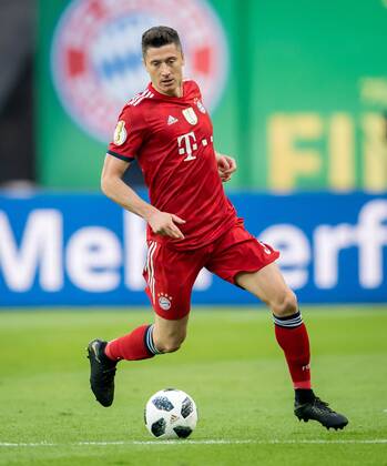 19. Mai 2018: Berlin, Olympiastadion: Fussball DFB-Pokalfinale: FC Bayern Muenchen - Eintracht Frankfurt: Muenchens Robert Lewandowski am Ball.
