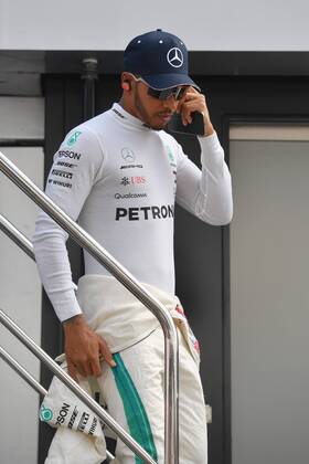 Lewis HAMILTON (GBR,Mercedes AMG Petronas Motorsport) Aktion,Einzelbild,angeschnittenes Einzelmotiv,Halbfigur,halbe Figur. Training, Formel 1:GP von DeutschlandDeutschland,Hockenheimring,Saison 2018,am 20.07.2018.