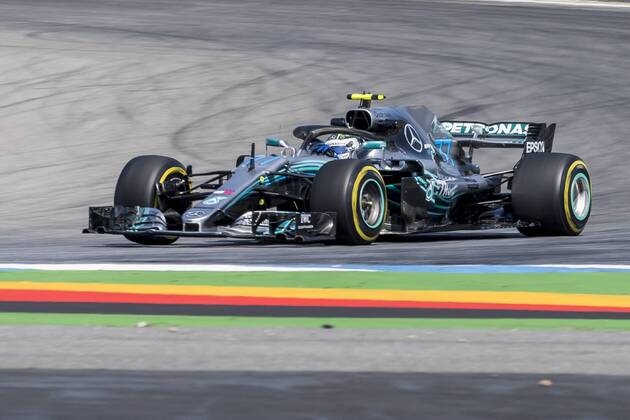 Motorsport: Formel 1, Saison 2018 2019, Training am Freitag, 20.07.2018 am Hockenheimring in Hockenheim (Deutschland). Valtteri Bottas (Mercedes AMG Petronas) biegt auf die Start-Ziel-Gerade ein. Copyright: xInderliedx