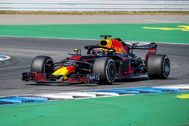 Motorsport: Formel 1, Saison 2018 2019, Training am Freitag, 20.07.2018 am Hockenheimring in Hockenheim (Deutschland). Daniel Ricciardo (Aston Martin Red Bull Racing) beschleunigt aus der Spitzkehre heraus. Copyright: xInderliedx