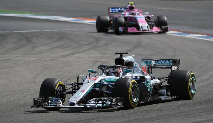 20.07.2018, xpsx, Formel 1 Grand Prix von Deutschland, Grand Prix von Deutschland 1.Freies Training 2018 emspor, v.l. Lewis Hamilton (Mercedes AMG), Esteban Ocon (Force India - Mercedes) Hockenheim