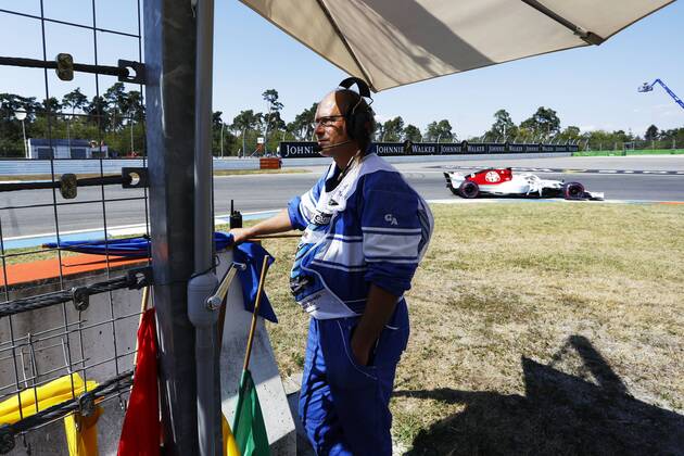 Motorsports: FIA Formula One World Championship WM Weltmeisterschaft 2018, Grand Prix of Germany, steward, Streckenposten, track marshal Hockenheim Germany