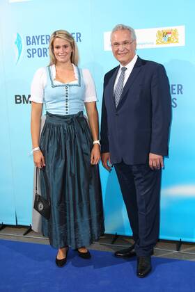 Joachim Herrmann und Natalie Geisenberger, Bayerischer Sportpreis 2018 in der BMW Welt in Muenchen am 21.07.2018