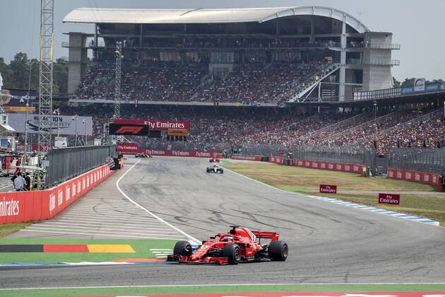 Motorsport: Formel 1, Saison 2018 2019, Rennen am Sonntag, 22.07.2018, am Hockenheimring in Hockenheim (Deutschland). Sebastian Vettel (Scuderia Ferrari) biegt in die erste Kurve ein. Copyright: xInderliedx