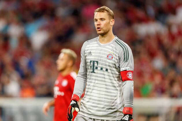 Deutschland, Muenchen, 05.08.2018, Testspiel, FC Bayern Muenchen - Manchester United ManU Torwart Manuel Neuer (FCB) schaut ( DeFodi048