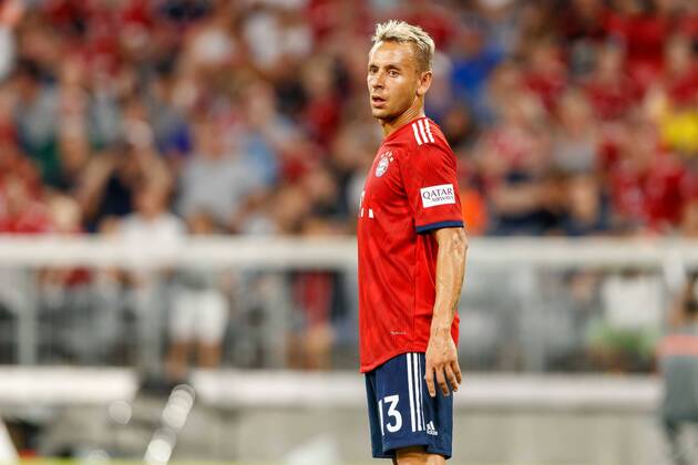 Deutschland, Muenchen, 05.08.2018, Testspiel, FC Bayern Muenchen - Manchester United ManU Rafinha (FCB) schaut ( DeFodi048