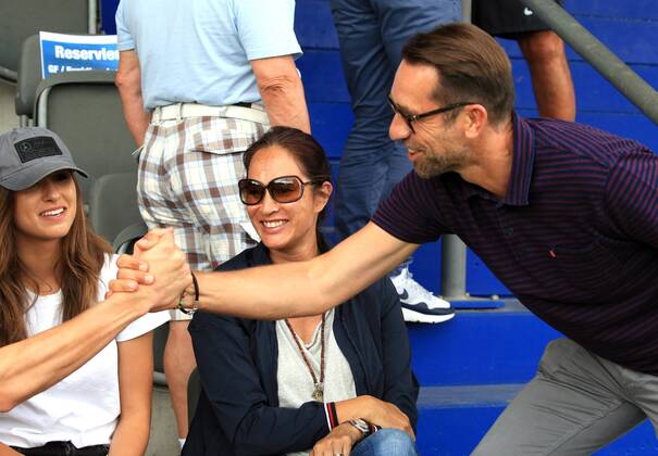 GER, 1.FBL, Hertha BSC VS. Hallenser FC 15.08.2018, Amateurstadion, Berlin, GER, 1.FBL, Hertha BSC VS. Hallenser FC, im Bild Familie Klinsmann, Manager Michael Preetz (Hertha BSC Berlin)