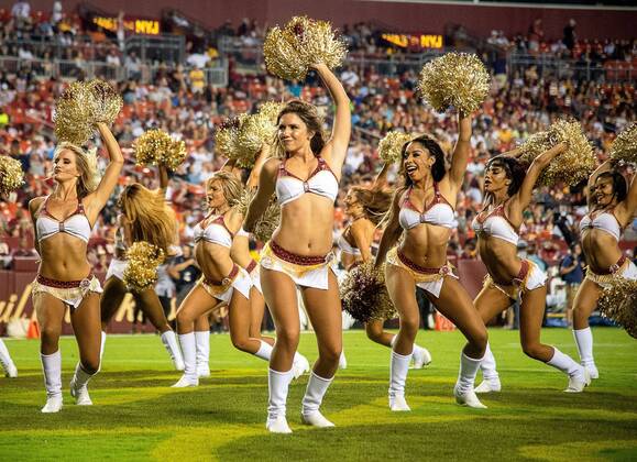 August 16, 2018 - Landover, Maryland, U.S - The Redskins Cheerleaders perform during a preseason matchup between the New York Jets and the Washington Redskins. The Redskins beat Jets 15-13 at FedEx Field in Landover, Maryland. NFL American Football Herren USA 2018 Preseason - Redskins beat Jets 15-13 - ZUMAr118 20180816_zap_r118_013 Copyright: xTomxRothenbergx