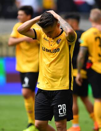 04.08.2018, Fussball, GER, Saison 2018 2019, 2. Bundesliga, 1. Spieltag, DDV-Stadion Dresden, SG Dynamo Dresden - 1. FC Heidenheim, Baris Atik (Dresden) enttäuscht, DFL REGULATIONS PROHIBIT ANY USE OF PHOTOGRAPHS as IMAGE SEQUENCES and or QUASI-VIDEO,