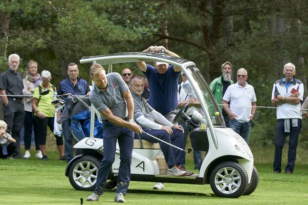 Made in Denmark European Tour Made In Denmark Pro Am. Silkeborgerne Jacob Brunsborg (son of Lars Larsen) Lars Larsen in the golf cart and Thomas Bjorn before the golf tournament Made in Denmark, at Silkeborg Golf Club, Wednesday 29 August 2018. Danmark 
