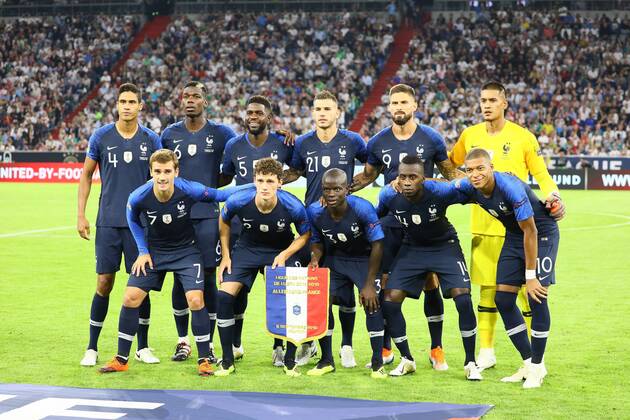 Mannschaftsfoto Frankreich: Raphael Varane (Frankreich, France), Paul Pogba (Frankreich, France), Samuel Umtiti (Frankreich, France), Lucas Hernandez (Frankreich, France), Olivier Giroud (Frankreich, France), Torwart Alphonse Areola (Frankreich, France),vorn: Antoine Griezmann (Frankreich, France), Benjamin Pavard (Frankreich, France), N Golo Kante (Frankreich, France), Blaise Matuidi (Frankreich, France), Kylian Mbappe (Frankreich, France) - 06.09.2018: Deutschland vs. Frankreich, Allianz Arena München, UEFA Nations League, 1. Spieltag