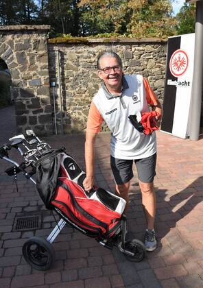 17.09.2018, GER, Hanau, Golf Club Hanau-Wilhelmsbad Eintracht Frankfurt Golf Open gut gelaunt Rainer Falkenhain (Eintracht Frankfurt) DFL regulations prohibit any use of photographs as image sequences and or quasi-video