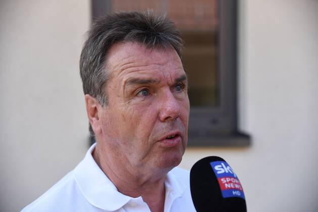 17.09.2018, GER, Hanau, Golf Club Hanau-Wilhelmsbad Eintracht Frankfurt Golf Open Bundesligamanager Heribert Bruchhagen im Interview DFL regulations prohibit any use of photographs as image sequences and or quasi-video