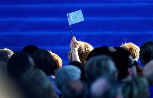 2018 Ryder Cup Opening Ceremony, Albatros Course, Le Golf National, Saint-Quentin-en-Yvelines, Paris 27 9 2018 A view of a Europe flag in the crowd A view of a Europe flag in the crowd 27 9 2018  Copyright: x©INPHO OisinxKeniryx OSH_9303