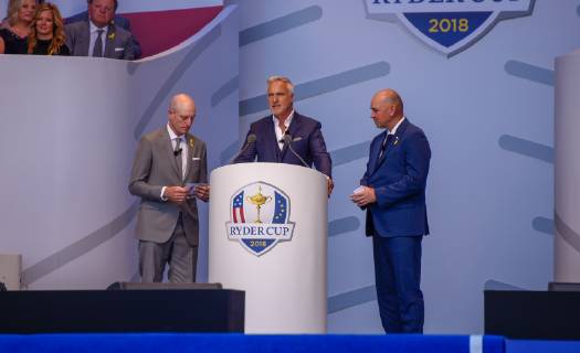 Golf, Ryder Cup, Eröffnungsfeier Thomas Bjorn ( entraineur europe ) - David Ginola ( presentateur ) - Jim Furyk ( entraineur Etats Unis ) GOLF : Cup Ryder 2018 - St Quentin en Yvelines - 27 09 2018 FedericoPestellini Panoramic 