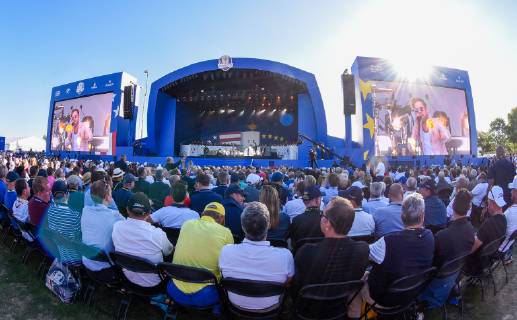 Sport Bilder des Tages Golf, Ryder Cup, Eröffnungsfeier Ambiance - musique - Kaiser Ghiefs GOLF : Cup Ryder 2018 - St Quentin en Yvelines - 27 09 2018 FedericoPestellini Panoramic 