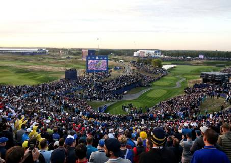 2018 Ryder Cup Day 1, Albatros Course, Le Golf National, Saint-Quentin-en-Yvelines, Paris 28 9 2018 A view of the first tee box before the first match A view of the first tee box before the first match 28 9 2018  Copyright: x©INPHO OisinxKeniryx MT2_8287