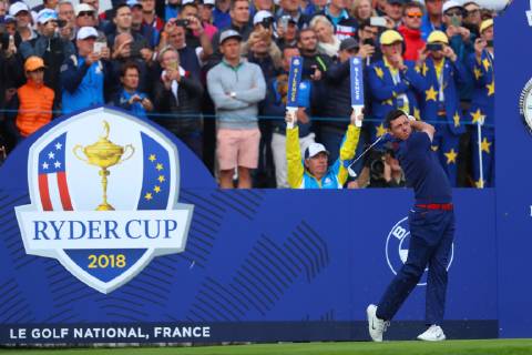 2018 Ryder Cup Day 1, Albatros Course, Le Golf National, Saint-Quentin-en-Yvelines, Paris 28 9 2018 Rory McIlroy tees off at the 10th hole Rory McIlroy tees off at the 10th hole 28 9 2018  Copyright: x©INPHO OisinxKeniryx OSH_8949