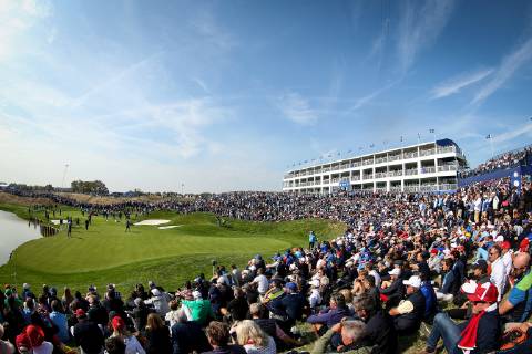 Sport Bilder des Tages 2018 Ryder Cup Day 1, Albatros Course, Le Golf National, Saint-Quentin-en-Yvelines, Paris 28 9 2018 A view of the 16th green A view of the 16th green 28 9 2018  Copyright: x©INPHO OisinxKeniryx MT2_8560