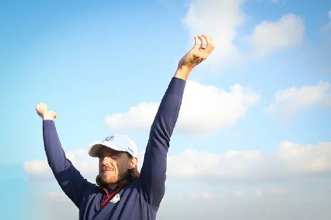 2018 Ryder Cup Day 1, Albatros Course, Le Golf National, Saint-Quentin-en-Yvelines, Paris 28 9 2018 Tommy Fleetwood celebrates after winning on the 14th green Tommy Fleetwood celebrates after winning on the 14th green 28 9 2018  Copyright: x©INPHO OisinxKeniryx MT2_8820