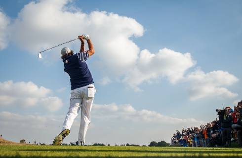 2018 Ryder Cup Day 1, Albatros Course, Le Golf National, Saint-Quentin-en-Yvelines, Paris 28 9 2018 Phil Mickelson tees off on the 13th Phil Mickelson tees off on the 13th 28 9 2018  Copyright: x©INPHO OisinxKeniryx MT2_8789