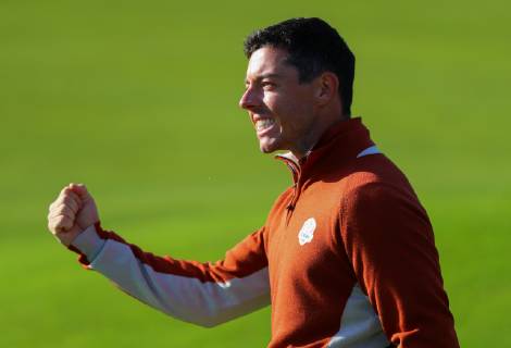 2018 Ryder Cup, Albatros Course, Le Golf National, Saint-Quentin-en-Yvelines, Paris 29 9 2018 Europe s Rory McIlroy celebrates sinking a putt on the 8th hole 29 9 2018 Copyright: x©INPHO OisinxKeniryx OSH_0896a