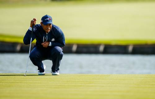 2018 Ryder Cup, Albatros Course, Le Golf National, Saint-Quentin-en-Yvelines, Paris 29 9 2018 Afternoon Foursomes USA s Tiger Woods on the 15th Tiger Woods on the 15th 29 9 2018 Copyright: x©INPHO OisinxKeniryx OSH_1587