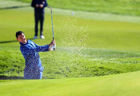 2018 Ryder Cup, Albatros Course, Le Golf National, Saint-Quentin-en-Yvelines, Paris 30 9 2018 Rory McIlroy hits out of a bunker on the 9th Rory McIlroy hits out of a bunker on the 9th 30 9 2018 Copyright: x©INPHO OisinxKeniryx OSH_2735