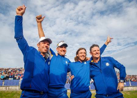 2018 Ryder Cup, Albatros Course, Le Golf National, Saint-Quentin-en-Yvelines, Paris 30 9 2018 Paul Casey, Ian Poulter, Tommy Fleetwood and Justin Rose celebrate winning the Ryder Cup Paul Casey, Ian Poulter, Tommy Fleetwood and Justin Rose celebrate winning the Ryder Cup 30 9 2018 Copyright: x©INPHO OisinxKeniryx OSH_3917