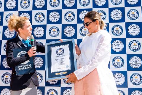 October 1, 2018 - Nazare, Portugal - The World Surf League ( ) proudly announced that MAYA GABEIRA (BRA) has claimed the inaugural Women s XXL Biggest Wave Award and set a new Guinness World Records title for the Largest wave surfed unlimited (female). The 31-year old from Rio de Janeiro, Brasil successfully surfed a wave measuring 68 feet 20.72 metres from trough to crest at the infamous big-wave break known as Praia do Norte in Nazare, Portugal on January 18, 2018. Gabeira s incredible feat did not come without its challenges. In 2013, Gabeira suffered a serious injury at Nazare, but her unwavering determination brought her back to the monstrous and dangerous wave to not only surf again, but set the women s world record. WomenÕs XXL Biggest Wave Award 2018 - ZUMAz03_ 85843272st Copyright: xWSLx