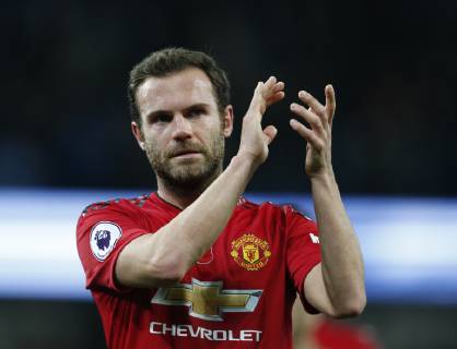 Juan Mata of Manchester United ManU applauds the fans during the Premier League match at the Etihad Stadium, Manchester. Picture date 11th November 2018. Picture credit should read: Andrew Yates Sportimage EDITORIAL USE ONLY. No use with unauthorised audio, video, data, fixture lists, club league logos or live services. Online in-match use limited to 120 images, no video emulation. No use in betting, games or single club league player publications.