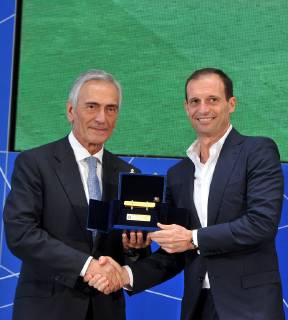 Photo LaPresse - Jennifer Lorenzini 12 November 2018 Firenze (Italy) Soccer Italy Prize "Panchina d oro 2018" - "Coverciano" In the pic: Massimiliano Allegri best coach of Serie A in the season 2017-2018  Copyright: xJenniferxLorenzini LaPressex