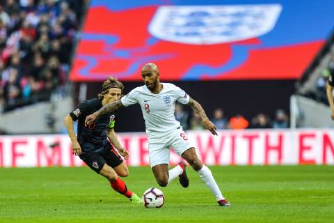 Fabian Delph (Manchester City) of England (right) is chased down by Luka Modric of Croatia (left) during the Nations League A Group 4 international match L?nderspiel between England and Croatia at Wembley Stadium, London, England on 18 November 2018. Copyright: xDavidxHornx PMI-2413-0011