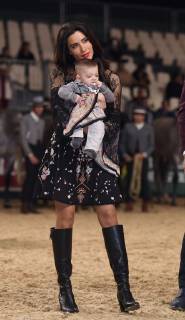 El caballo del futbolista Sergio Ramos del Real Madrid, se ha proclamado Campeón del Mundo 2018 en el Salón Internacional del Caballo (SICAB) que se está celebrando estos días en Sevilla. Sergio Ramos acompanado por su mujer Pilar Rubio y de sus hijos The horse of Sergio Ramos has been awarded as the champion of the world 2018 at SICAB celebrated in Sevilla. The wife Pilar Rubio and the children was together with Sergio in this event  xDUENASx xx