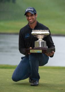 November 25, 2018 - Hong Kong, Hong Kong SAR, CHINA - HONG KONG, HONG KONG SAR,CHINA. November 25th, 2018. Final round of the Honma Hong Kong Open Golf 2018 at Hong Kong Golf Club Fanling. Briton Aaron Rai wins the Honma Hong Kong Open 2018 Final round of the Honma Hong Kong Open Golf 2018 - ZUMAr144 20181125_zap_r144_021 Copyright: xJaynexRussellx