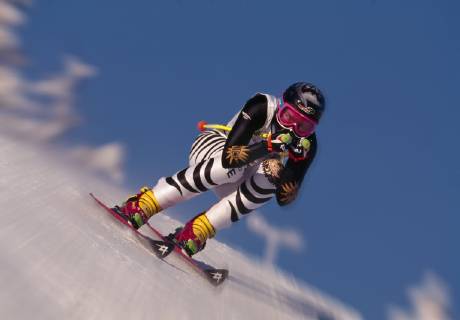 Katja Seizinger GER ehemalige deutsche Skirennläuferin geb.10.05.1972 mit 36 Weltcupsiegen 3 Olympiasiegenn 1 WM-Titel 2 Siegen im Gesamt-Weltcup 9 Einzel-Weltcup-Siegen sowie 1 Junioren-WM-Sieg ist sie die erfolgreichste Deutsche Skirennläuferin ever 3x wurde sie 94 + 96 + 98 Sportlerin des Jahres in Deutschland das Foto zeigt sie bei ihrem Olympiasieg 1994 Lillehammer.