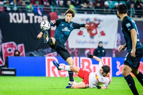22.12.2018, xkvx, Fussball 1.Bundesliga, RB Leipzig - SV Werder Bremen emspor, v.l. Yuya Osako (SV Werder Bremen), Diego Demme (RB Leipzig) (DFL DFB REGULATIONS PROHIBIT ANY USE OF PHOTOGRAPHS as IMAGE SEQUENCES and or QUASI-VIDEO) Leipzig