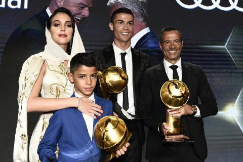 Foto Fabio Ferrari - LaPresse 03 Gennaio 2019 Dubai ( Emirati Arabi ) Globe Soccer Award 2019 - Decima Edizione. Nella foto:Cristiano Ronaldo con la famiglia e Jorge Mendes photo Fabio Ferrari LaPresse January 03, 2019 Dubai (Unated Arab Emirate) Sport Globe Soccer Award 2016 - 10th Edition. In the pic: Cristiano Ronaldo, Jorge Mendes  Copyright: xFabioxFerrari LaPresse LaPresse x