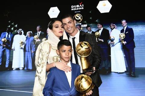 Foto Fabio Ferrari - LaPresse 03 Gennaio 2019 Dubai ( Emirati Arabi ) Globe Soccer Award 2019 - Decima Edizione. Nella foto:Cristiano Ronaldo con la famiglia photo Fabio Ferrari LaPresse January 03, 2019 Dubai (Unated Arab Emirate) Sport Globe Soccer Award 2016 - 10th Edition. In the pic: Cristiano Ronaldo  Copyright: xFabioxFerrari LaPresse LaPresse x