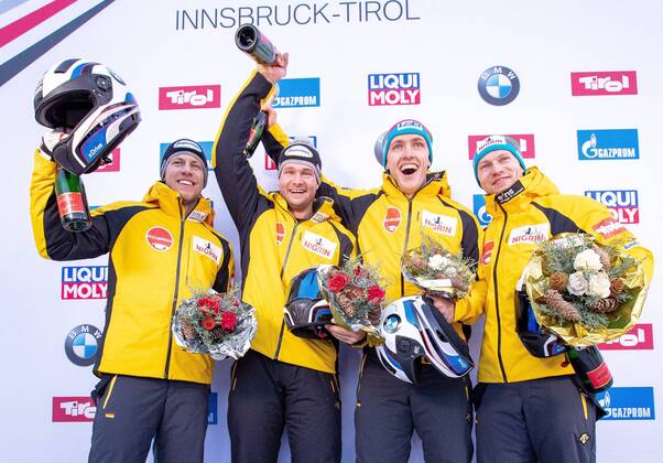 Sport Themen der Woche KW03 Sport Bilder des Tages 19.01.2019, Olympia Eiskanal, Innsbruck, AUT, BMW IBSF Weltcup Bob, Igls, Herren Zweisitzer, Siegerehrung, im Bild v.l. Florian Bauer, Johannes Lochner (GER, 2. Platz), Thorsten Margis, Francesco Friedrich (GER, 1. Platz), f.l. second placed Florian Bauer and Johannes Lochner of Germany winner Thorsten Margis and Francesco Friedrich of Germany during the winner Ceremony of the men s doubles Bobsleigh of the BMW IBSF Bob World Cup at the Olympia Eiskanal in Innsbruck, Austria on 2019 01 19. Innsbruck