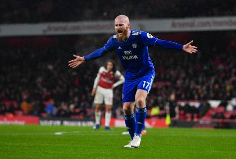 Football - 2018 2019 Premier League - Arsenal vs. Cardiff City Cardiff City s Aron Gunnarsson frustrated as a decision goes against them, at The Emirates. COLORSPORT ASHLEY WESTERN